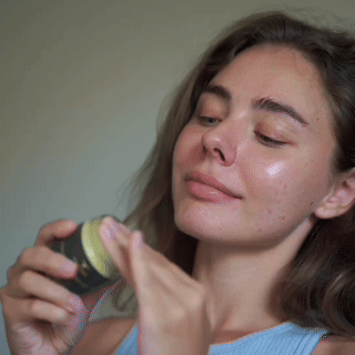 3. Use daily on your face or on any other part of the body. Share with family and friends!
